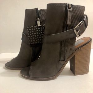 DV by Dolce Vita Shooties in Gray NWT